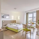 Lagrange L'escale Marine Apart Otel La Rochelle (Charente-Maritime)