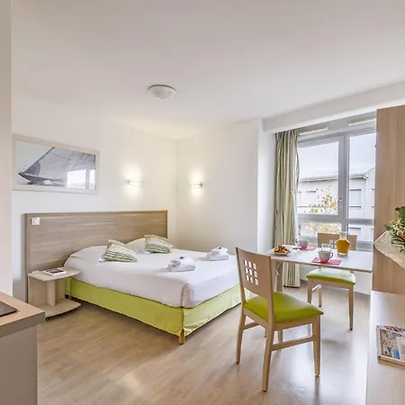 Lagrange L'escale Marine La Rochelle (Charente-Maritime)