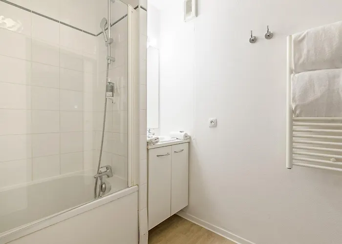 Apartahotel Lagrange L'escale Marine 3*