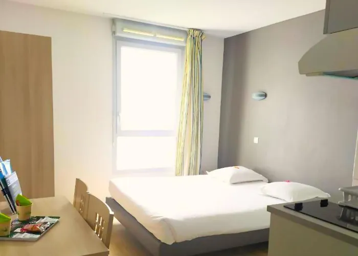 Apartahotel Lagrange L'escale Marine